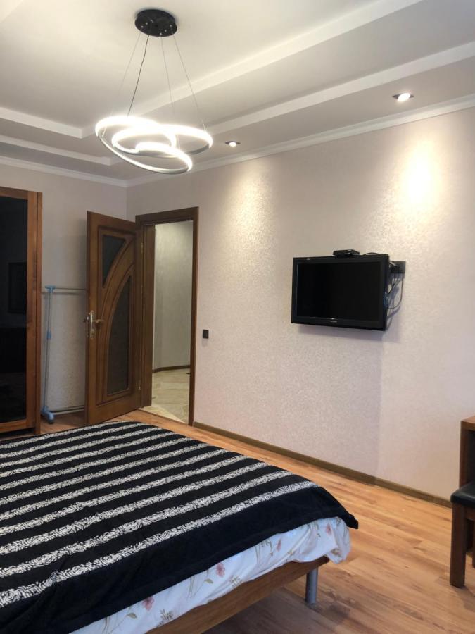 Stylish Apartments In The Heart Of The City! Tasjkent Buitenkant foto
